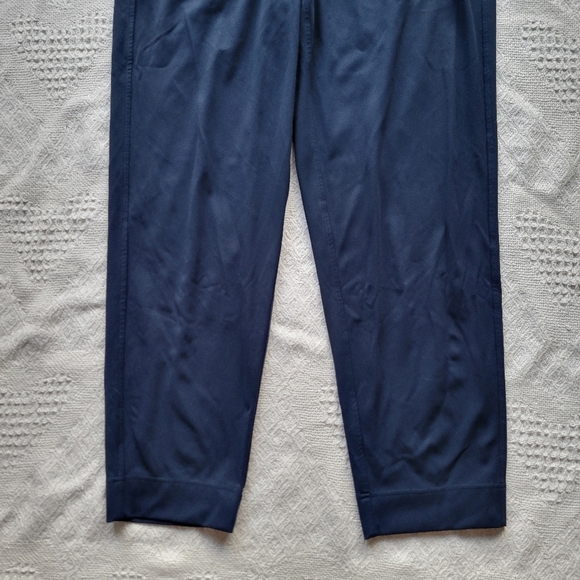 Lululemon Tapered-Leg Mid-Rise Casual Business Pant 7/8 Length - True Navy - Picture 5 of 11